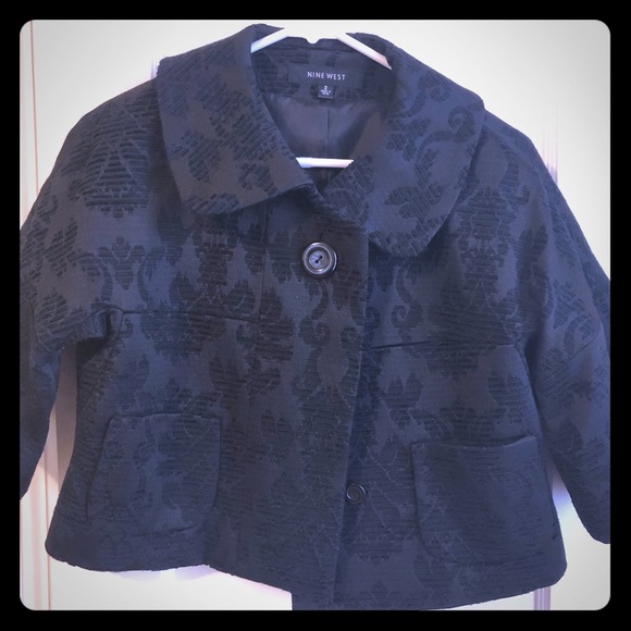 Black damask capelet with 3/4 sleeves